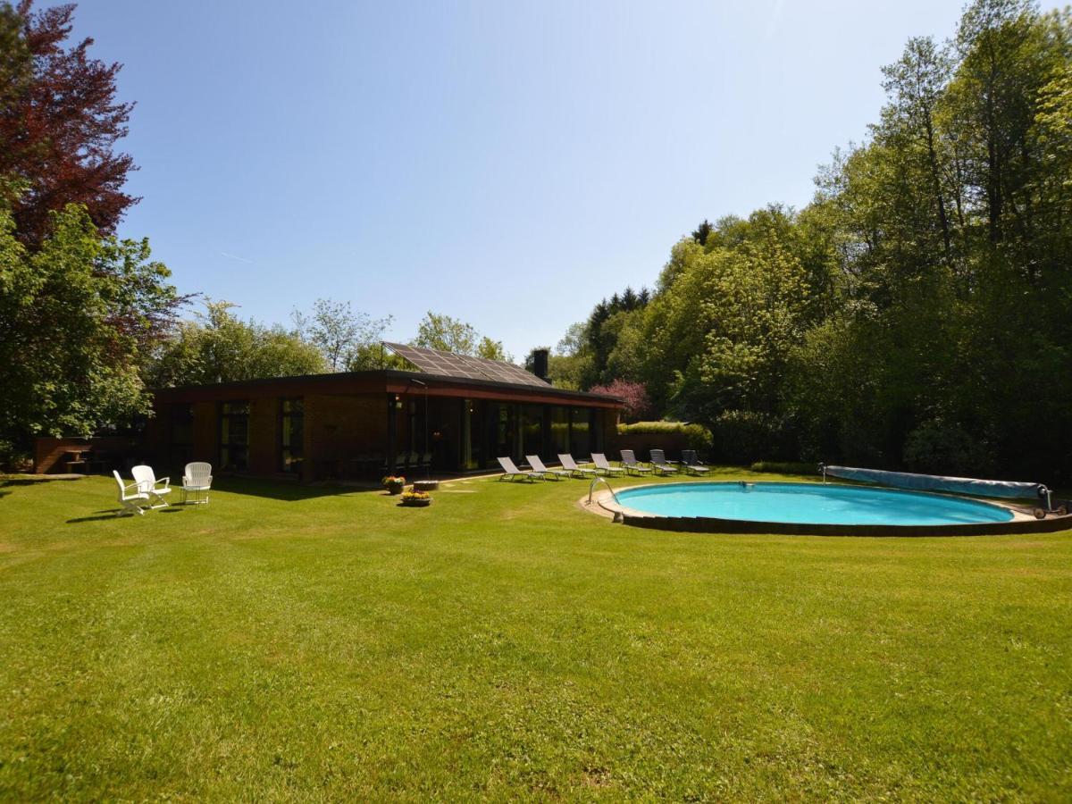 Luxury Villa With Swimming Pool Stavelot Exterior photo