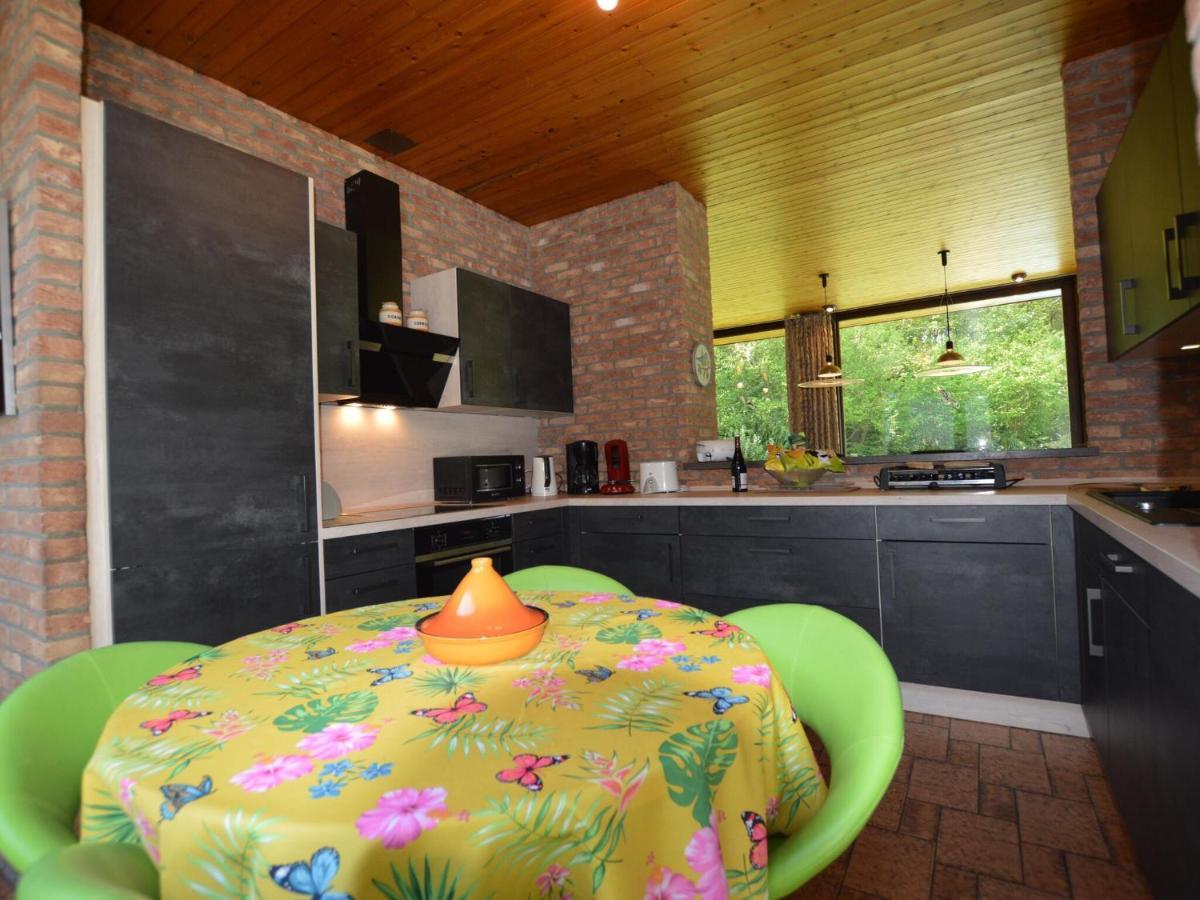 Luxury Villa With Swimming Pool Stavelot Exterior photo