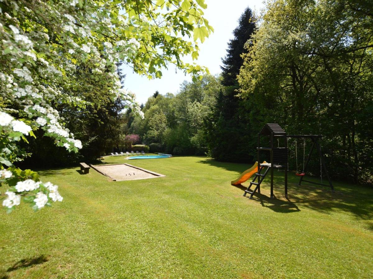 Luxury Villa With Swimming Pool Stavelot Exterior photo